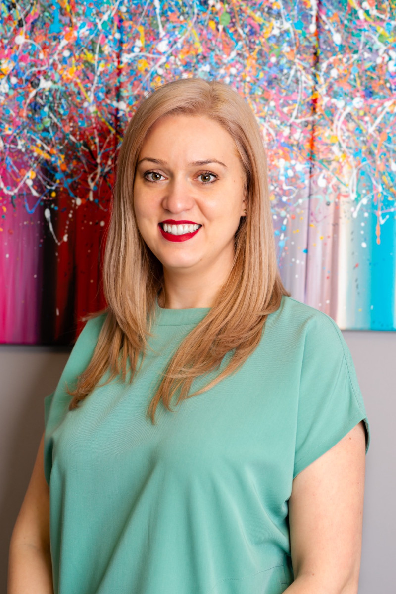 Dr. Stefania Balint